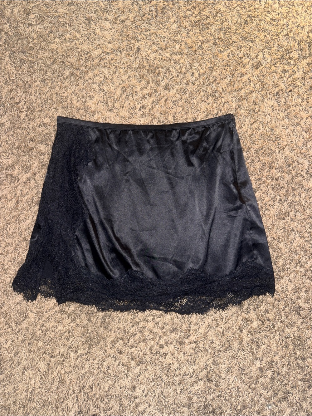 Savage x Fenty black lace skirt